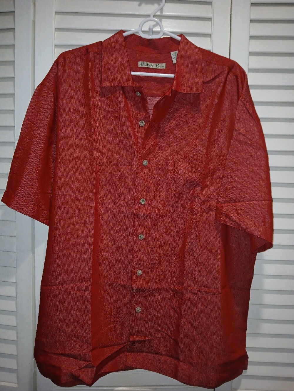 Vintage Batek Bay Men’s Red Textured Button-Up Shirt Size L
